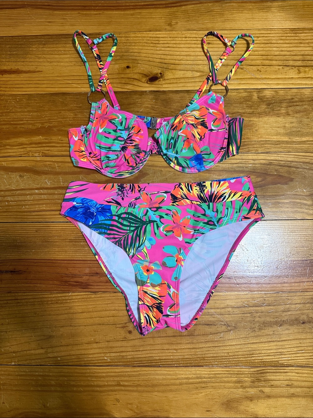 SHEIN Pink Tropical Floral Underwire Bikini Set